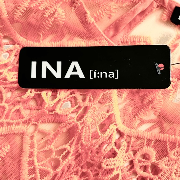 🌸NWT Women’s Lace Bell Sleeve Top. Coral. 1 SM 1 M 1 LRG - Picture 10 of 12